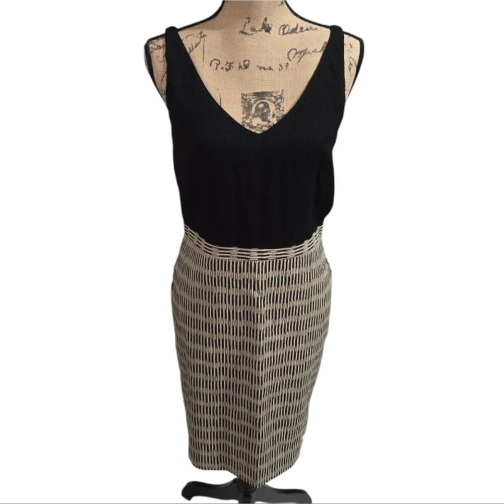 Loft Black and Beige Women's Academia Sheath Dressā Size 4